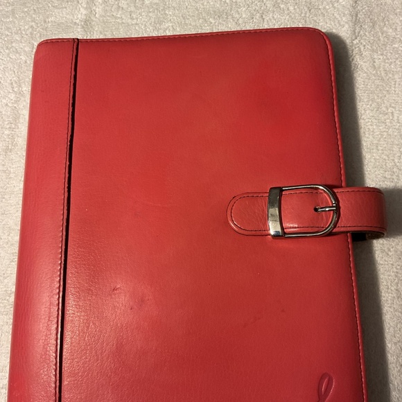 Day timer leather w/snap closure in pink for breast cancer annual w/card pen id - Picture 2 of 8